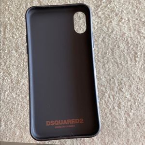 USED IPHONE X CASE. LOOKS NEW. RUBBER MATERIAL